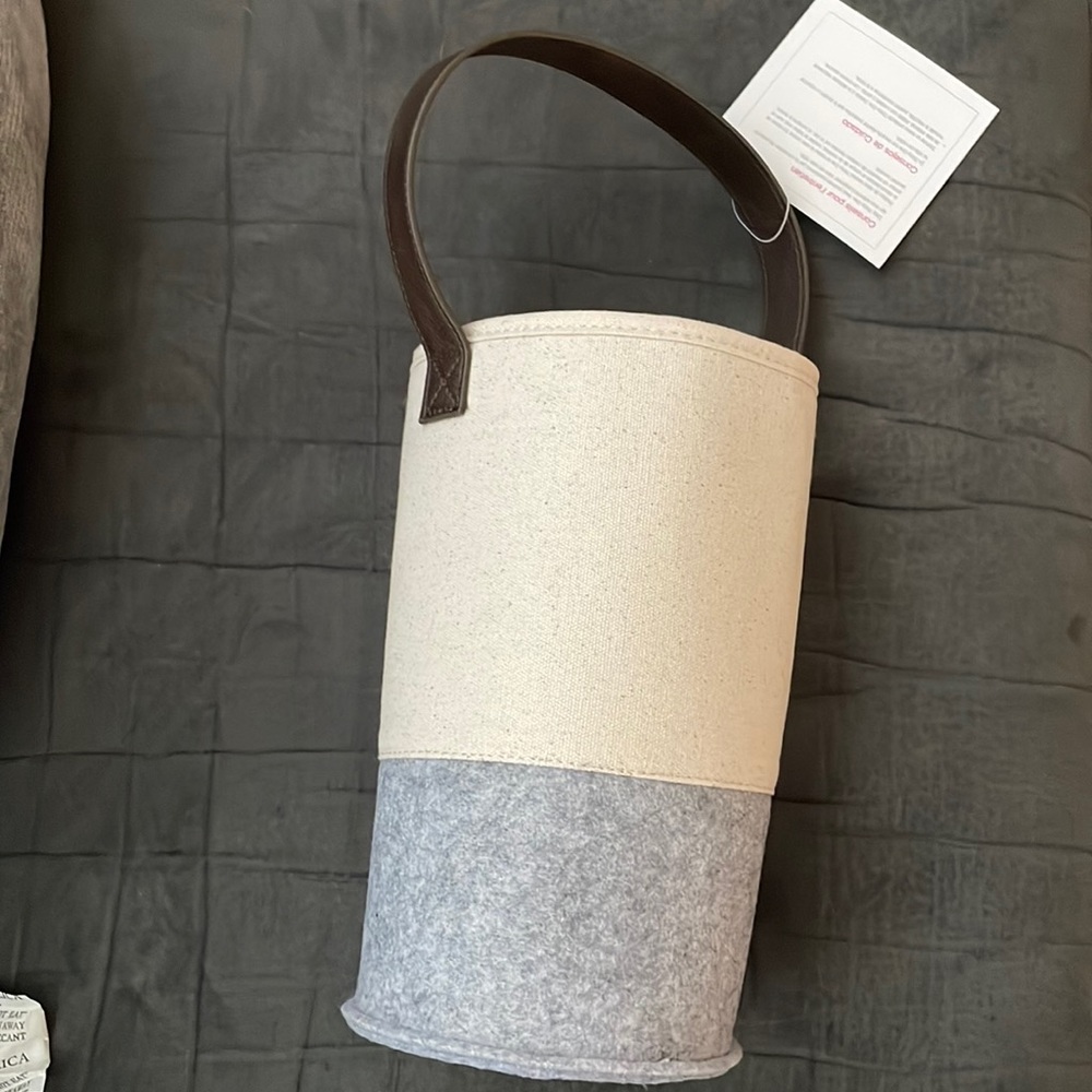 Thirty-one Felt Wine Bag